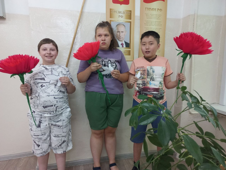 Тринадцатый день в школьном лагере.